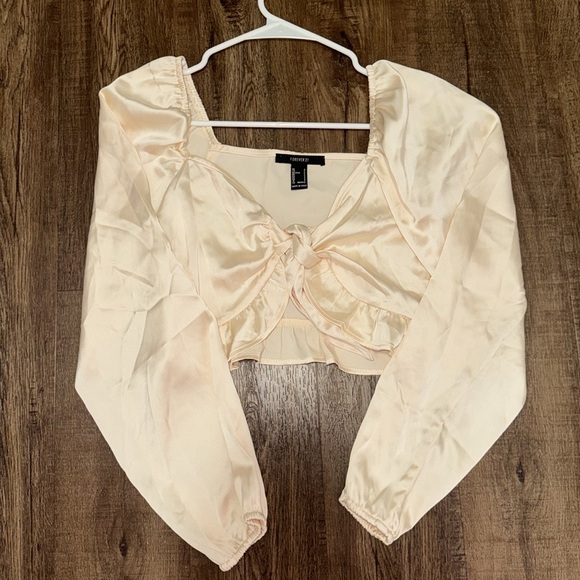 ❤️Forever 21 size small blouse- never worn and in excellent condition❤️ - Picture 1 of 6